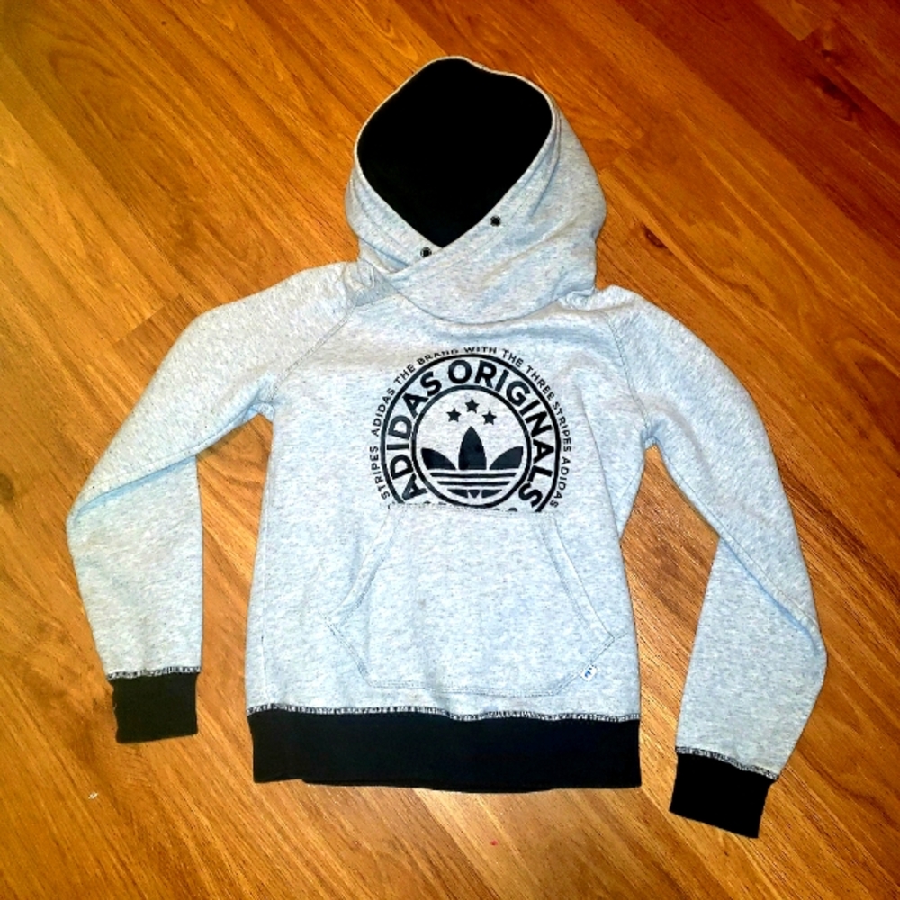 Adidas Sweatshirt